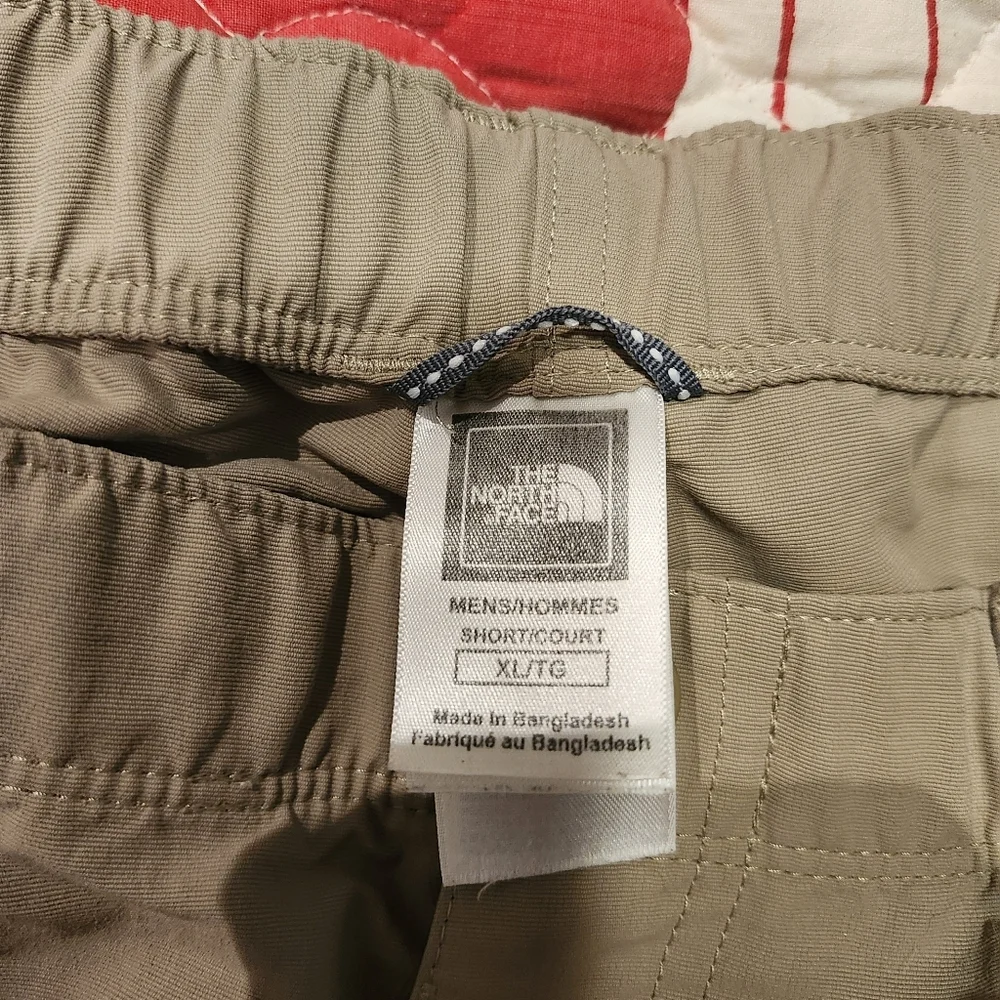 The Northface Men's Tan Zip-Off Cargo Pants XL 28 Inseam Hiking